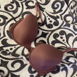 PINK Victorias Secret T-shirt Bra